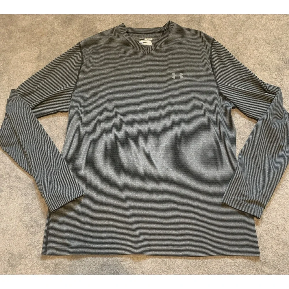 Under Armour Shirt Men's 2XL Black Gray Striped V-Neck Fitted Cold Gear‎
